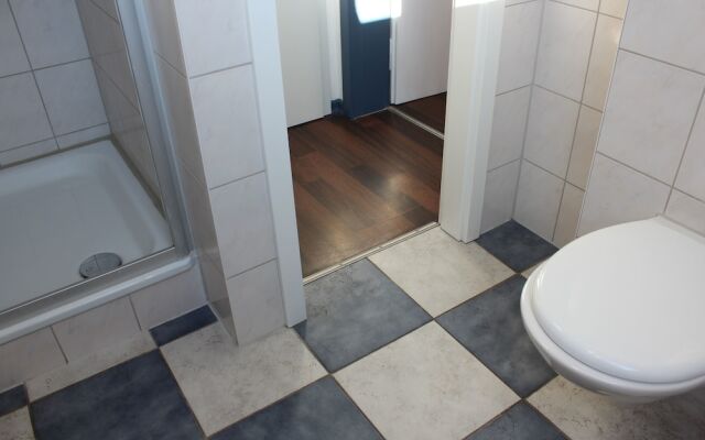 Blue Doors Hostel KTV