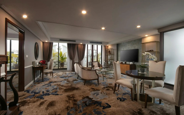 The Oriental Jade Hotel