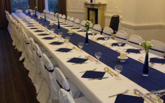 Mansfield Manor Hotel