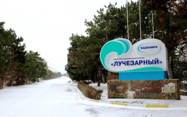 Luchezarnyj (Nikolaevka)