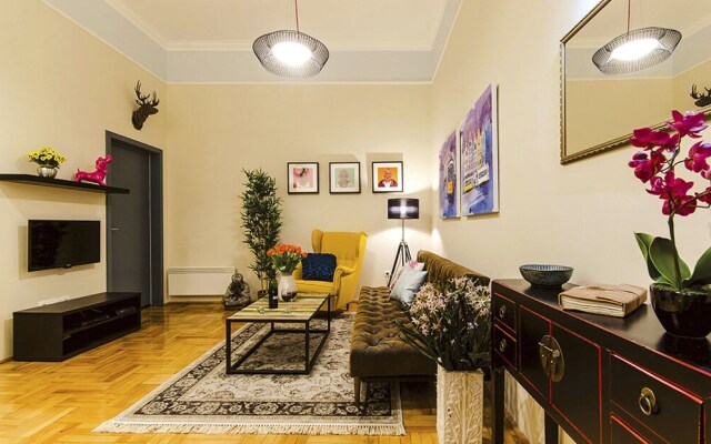 Lovage Apartment
