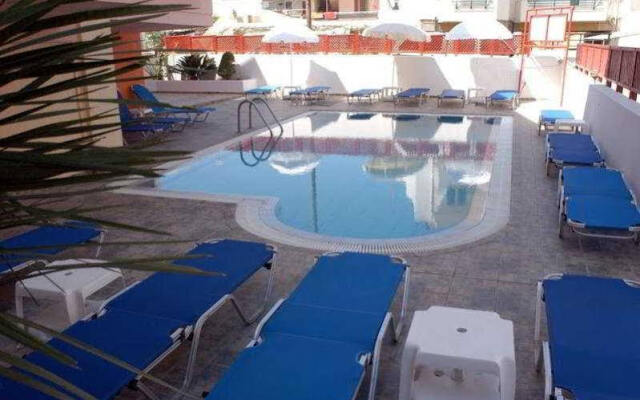 Daisy Hotel Apartments