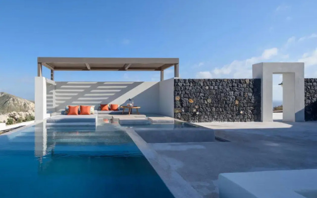 Potnia Theron Suites