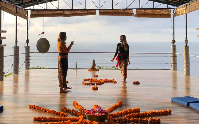 Bloo Lagoon Eco Village