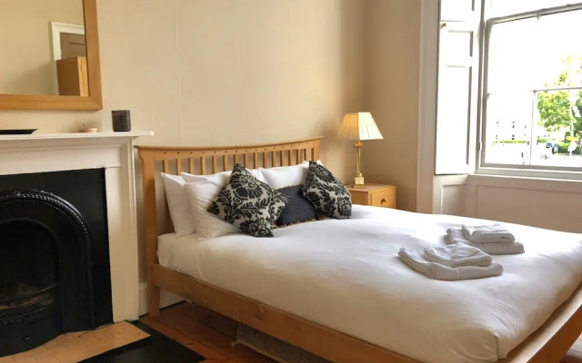 4 Bed Apartment, Sleeps 8-10