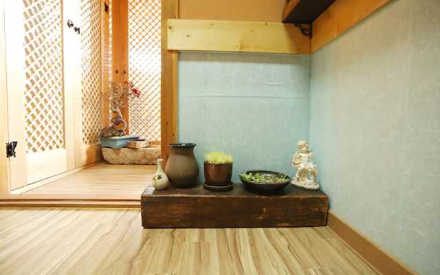 Jeonju Gangryeongjeon Guesthouse