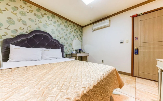 Seocheon Beachtel