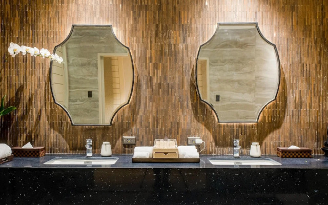 Brittany Hotel Villar City