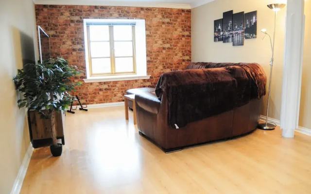 Spiers Wharf Apartment
