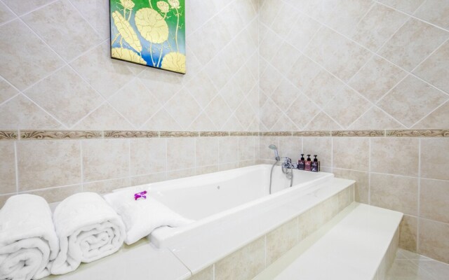 Private Beach Majestic Pool Villa Pattaya