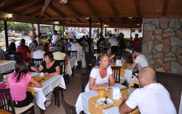 Отель Kleopatra Ada