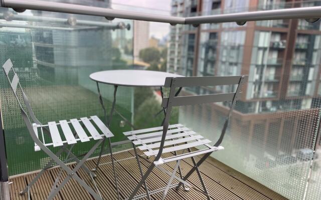 Spacious 3-bed apt Canary Wharf Great View