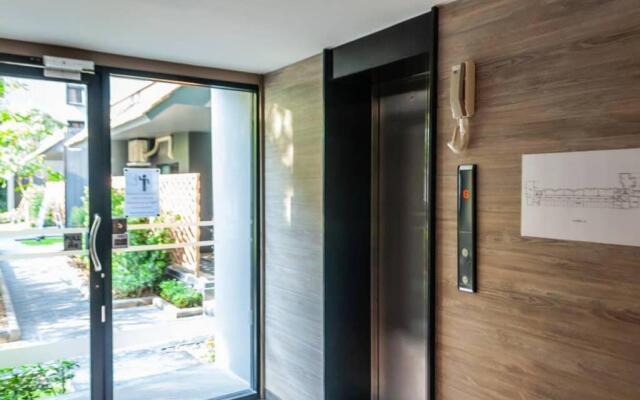 1BR Mountain/Pool View at Central festival mall.