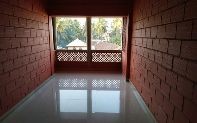 Iroomz Savitri Guest House