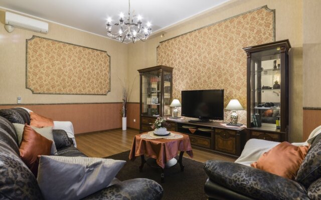 Nevsky 79 Living Quarters