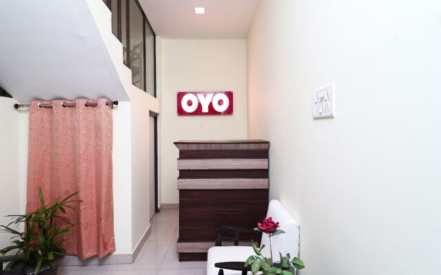 OYO 14811 Hotel Royal Monarch