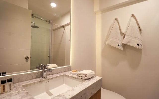 w Phenomenal 2BR With Balcony in San Isidro