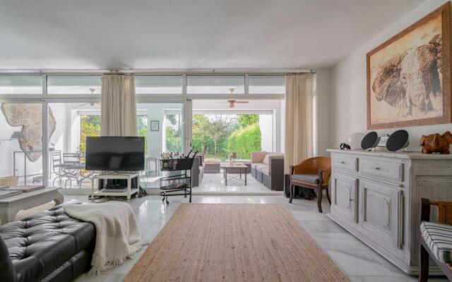 OleHolidays Guadalmina Golf Plaza