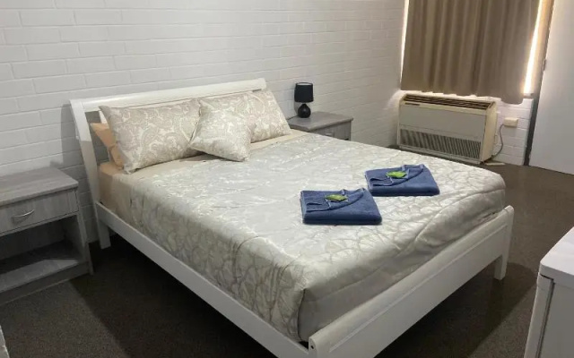 Leigh Creek Outback Resort – Guest Rooms – Leigh Creek