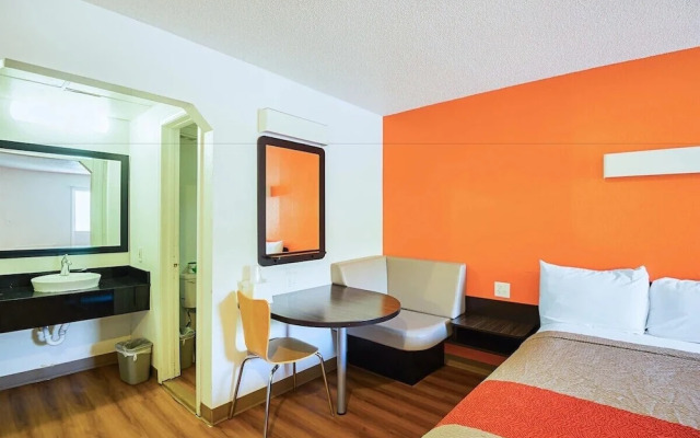 Economy Hotel Kansas City