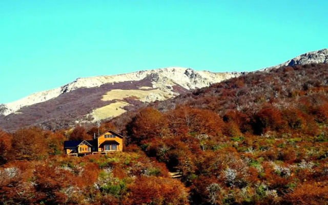Paralelo 42° Lodge