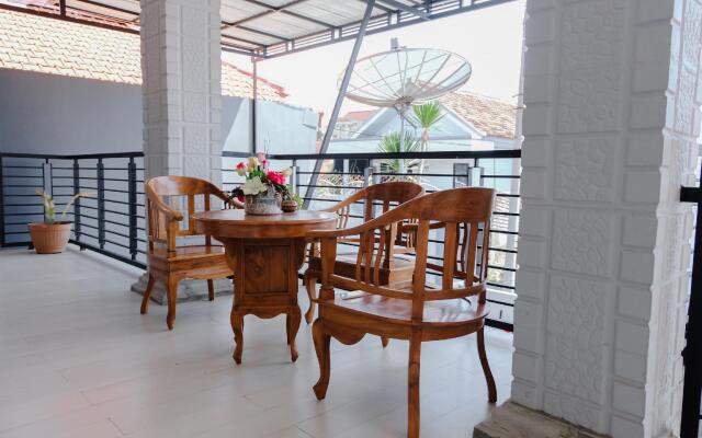 Hotel O El Reyshi Family Residence Syariah