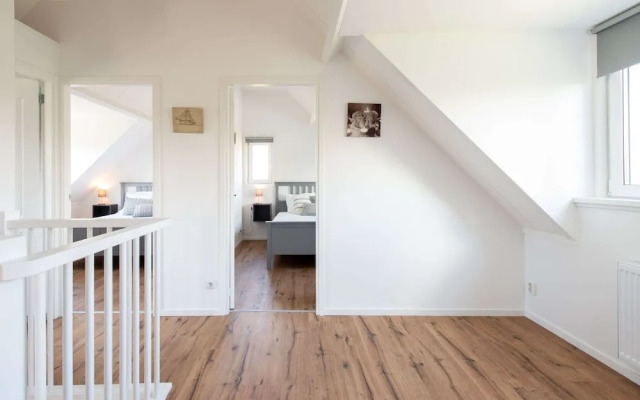 Detached new 10-person Villa in Holiday Park