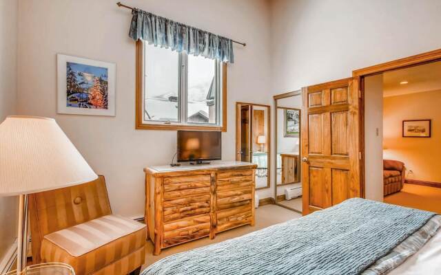Westwind 405 4BD 3BA Gold Condo