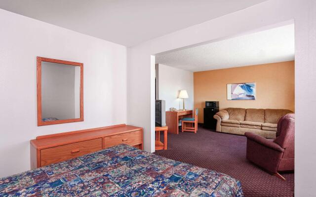 Travelodge by Wyndham Deer Lodge Montana