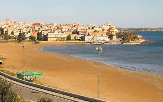 Sabbia1 CaseSicule, Apartment in the City Center and beside the Main Square, Beach at 100 m, Wi-Fi