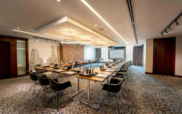 Mercure Dubai Barsha Heights Hotel Suites And Apartments