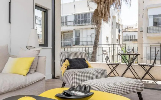 Stunning and design 2BDR Apartment