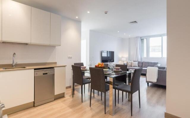 Urbe10 Premium Atarazanas 4 Bedrooms Apartment