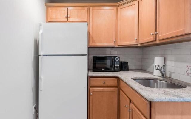 Cozy 2BR on Terrace - Walk to Manayunk