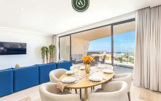 Luxury 2 BR Condo - Oceanview Pool - Gym