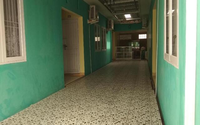 Oyo 3348 Minimalis Residence