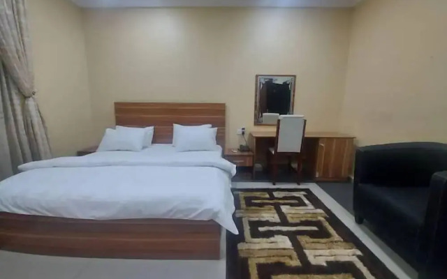 Grand Pallazo Hotel and Suites