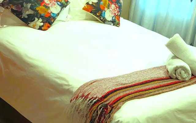 Luxurious Beach Apartment - The Sails