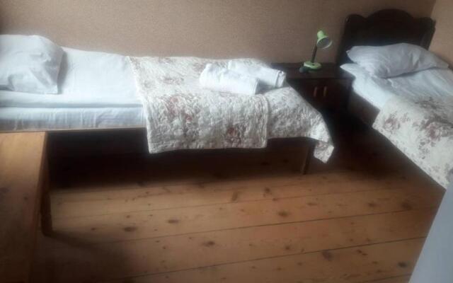 Peak Mazeri Guest House
