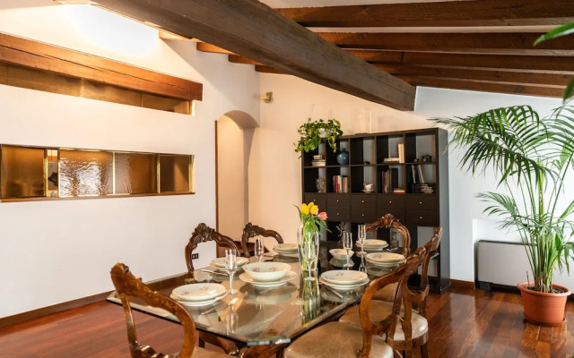 Prestigious Residence Brà with a turret overlooking Verona