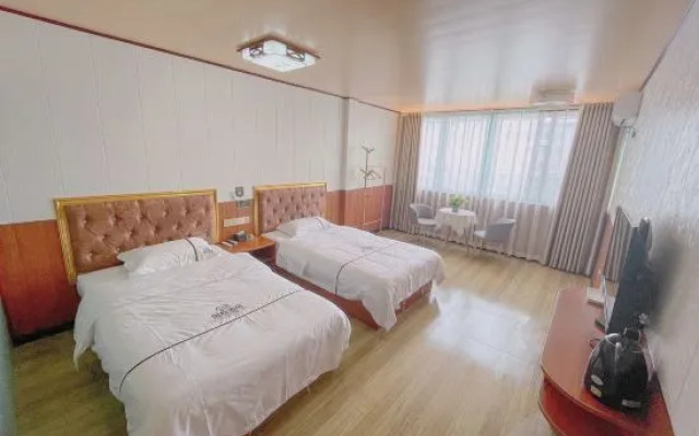Chongqing Guosong Hotel (Fairy Mountain Town Tourist Reception Center)