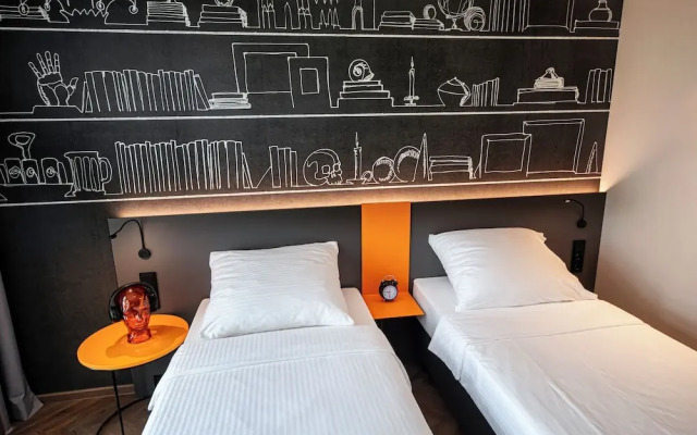 LOGINN Hotel Köln Airport