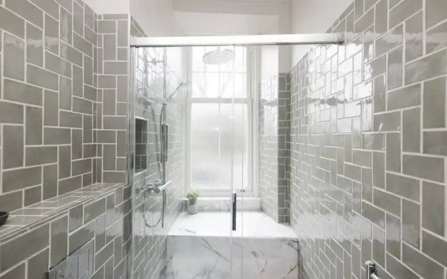 JOIVY Stylish 2bed Flat Near Calton Hill
