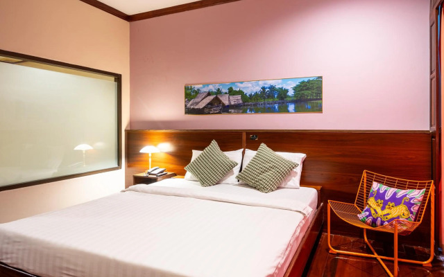 The President Hotel at Chokchai 4