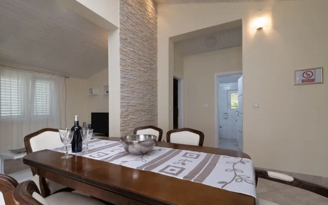 Daniela - Terrace With Amazing sea View - A1