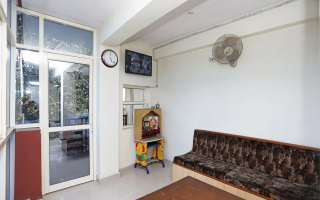 OYO 10877 Hotel R K Residency