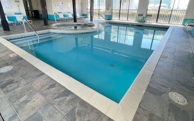 Beautiful 3br/2ba Beachfront Condo,sleeps 8