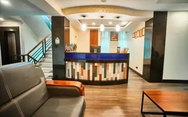 Seven Skies Hotel