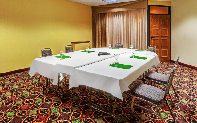 Holiday Inn Hotel & Suites Springfield - I-44 by IHG