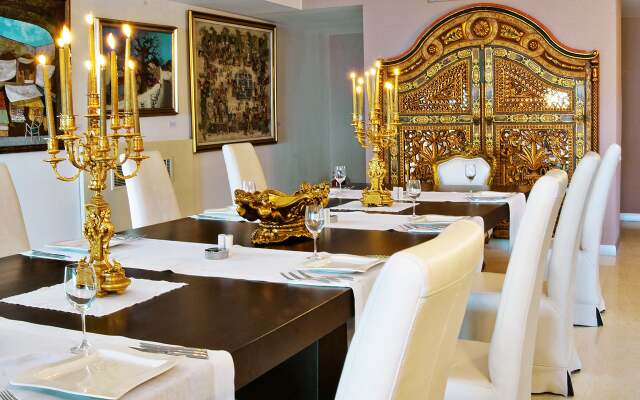 Casa dell'Arte Hotel of Arts & Leisure